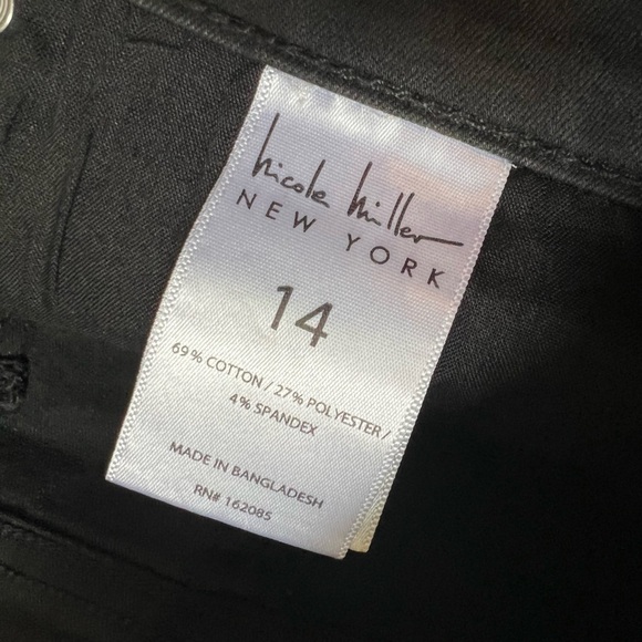 Nicole Miller Women's Black Straight Leg Jeans size 14 (M127) never worn - Picture 6 of 11